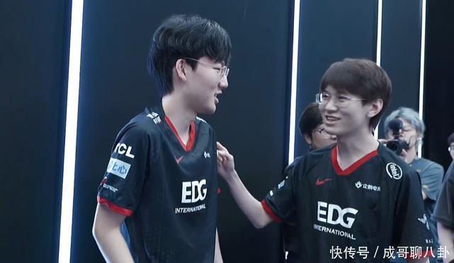 目前阵容短 目前阵容短