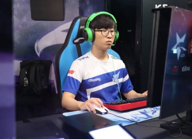 极少数教练 极少数教练